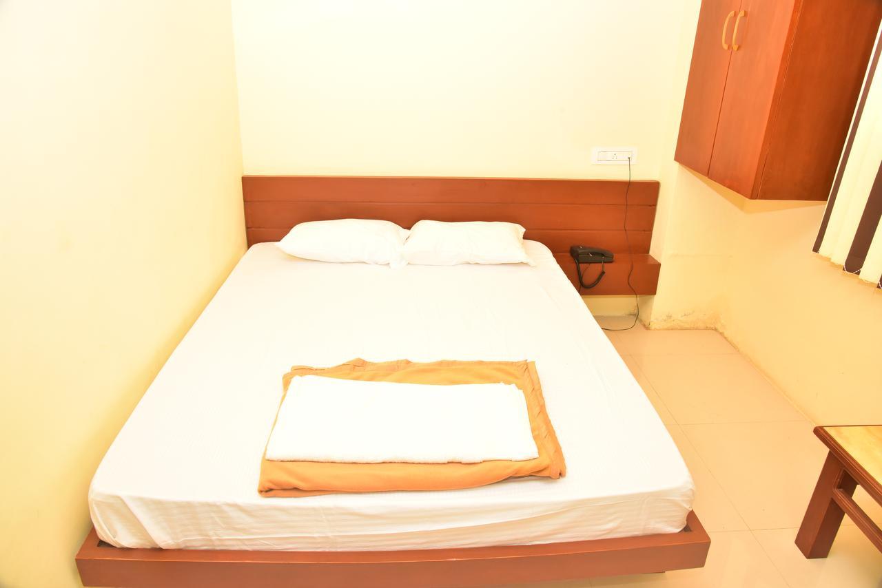 Bright Palace Restaurant And Residency Hotel Shimoga Exterior photo